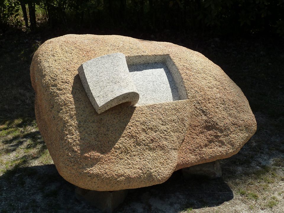 Испанец овладел искусством мять камни (14 фото)