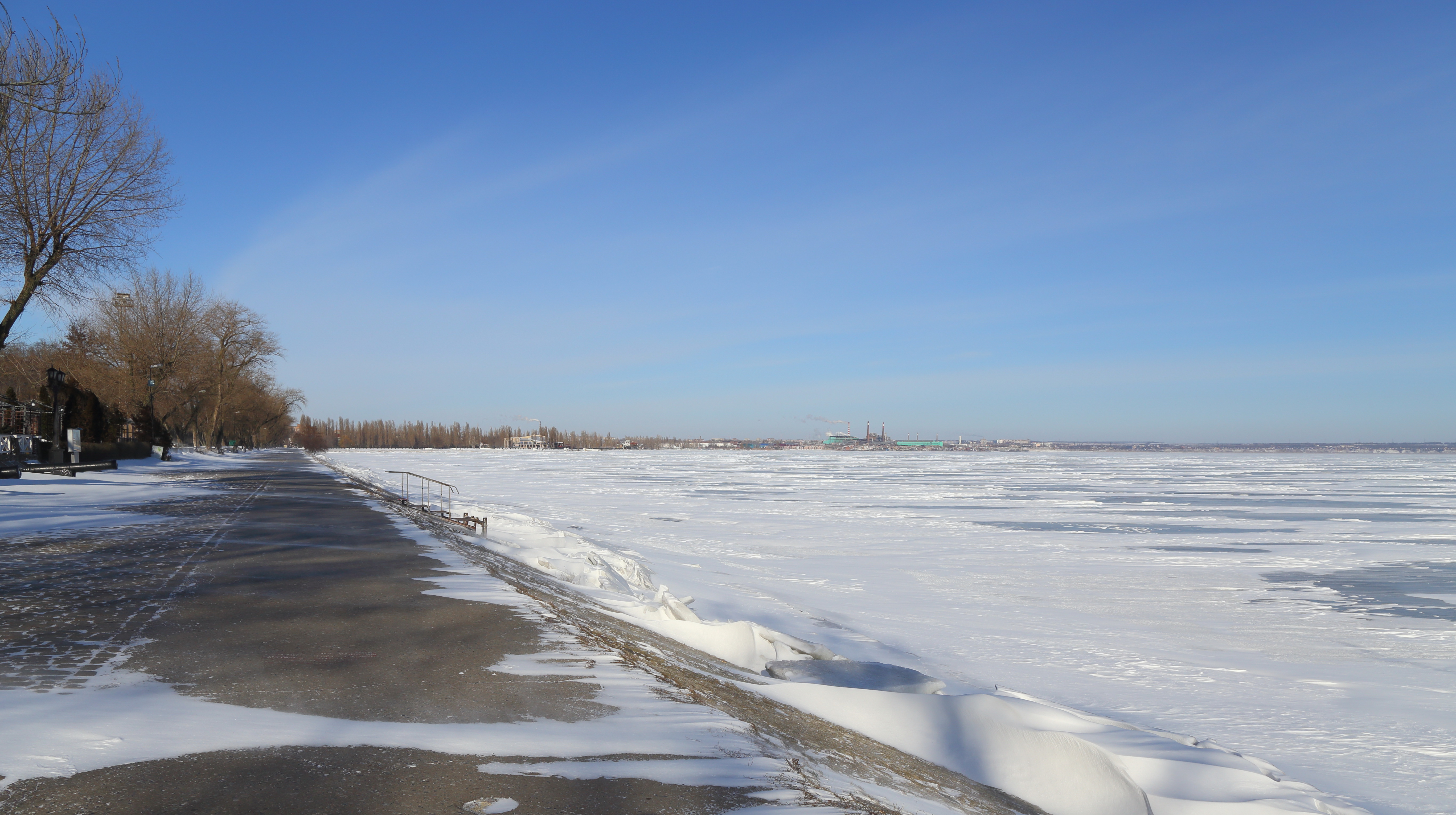 Таганрогский залив зимой