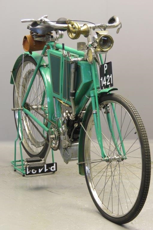 Старинный велоцикл Centaur Minerva 1902
