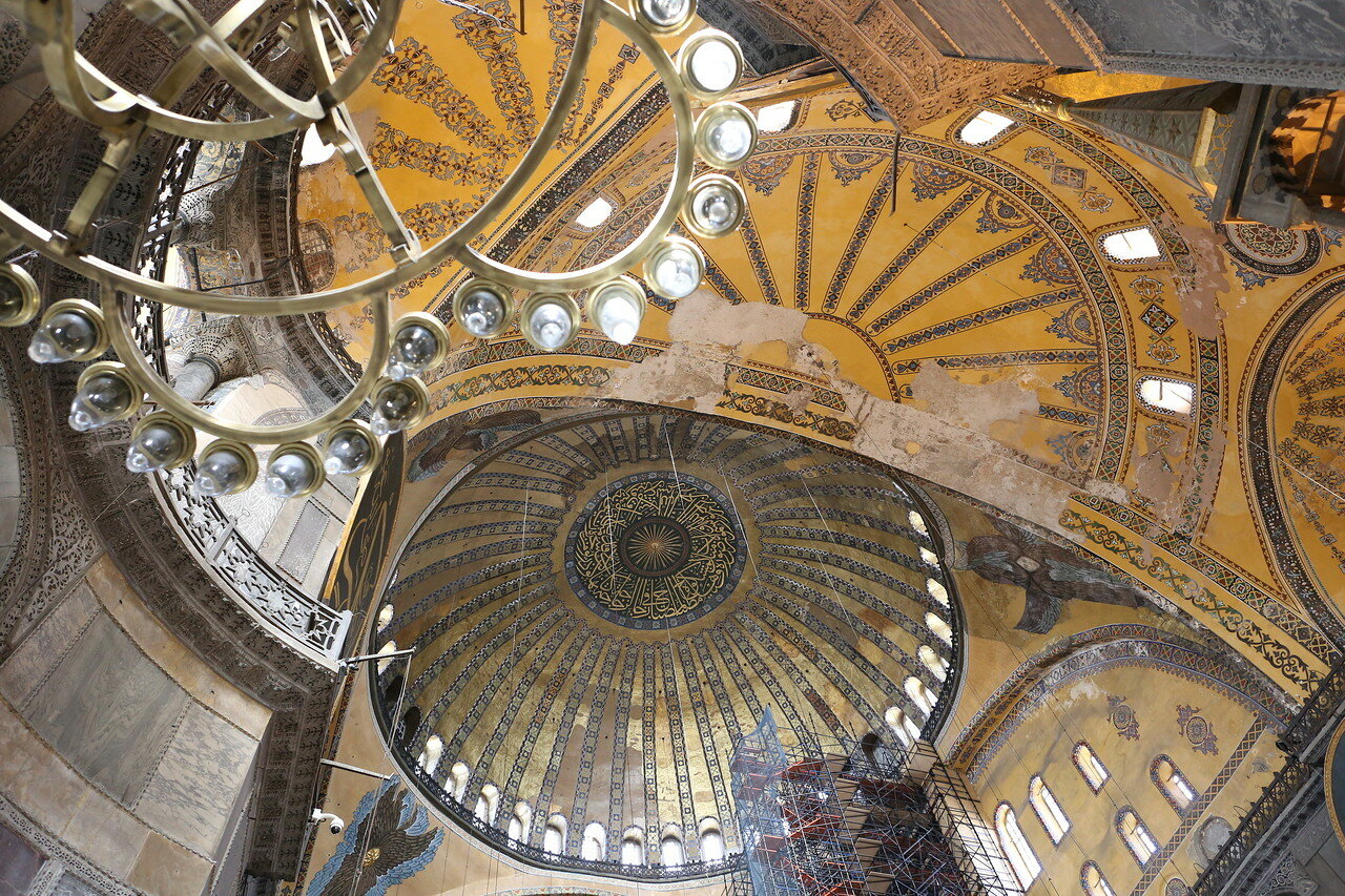 Istanbul. Hagia Sophia Cathedral. Main nave