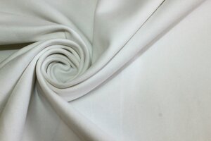 ММ036 забронирован остаток 1,0м 750руб-м Трикотаж хлопковый типа пунтомилано цвет белый,плотненький,приятный на ощупь,для платьев,юбок,брюк,жакетов,отделки,ширина 1,42м,хлопок 97%,эластан 3% (2).JPG