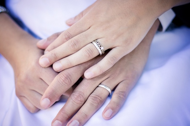 © pixabay.com   Носить обручальное кольцо на левой руке — относительно недавняя традиция, зарод