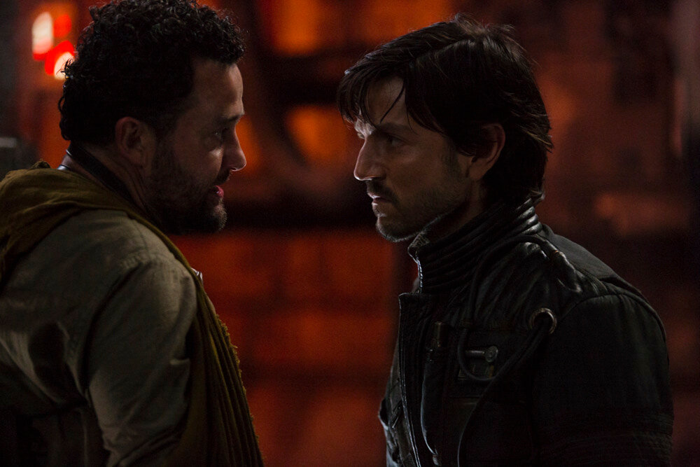 Rogue One: A Star Wars Story..L to R: Tivik (Daniel Mays) and Cassian Andor (Diego Luna)..Ph: Giles Keyte..© 2016 Lucasfilm Ltd. All Rights Reserved.
