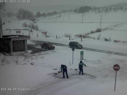 Чистят ли дороги от снега в Бельцах? - "Нет не слышали"