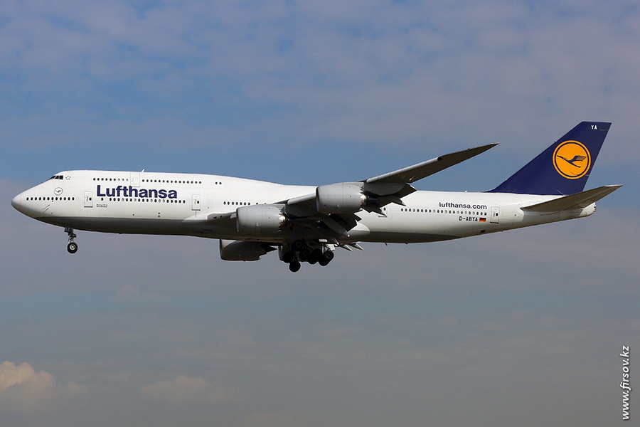 B-747_D-ABYA_Lufthansa4400_zps3919c373.JPG
