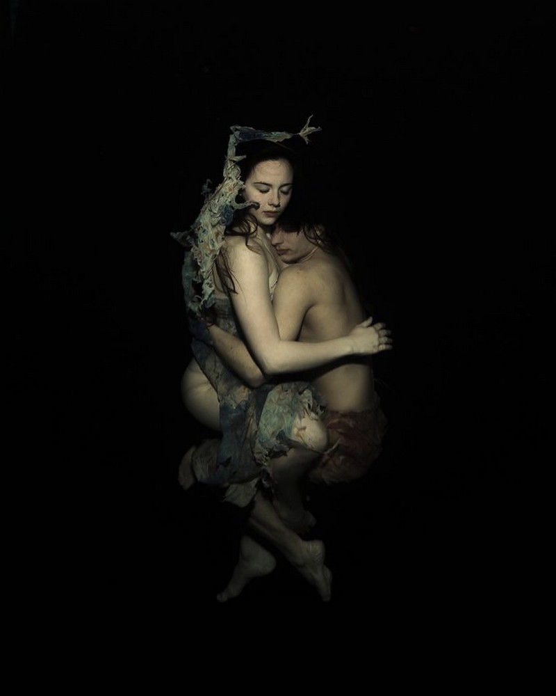 Невесомые женские образы на подводных снимках Габриэле Виртель
