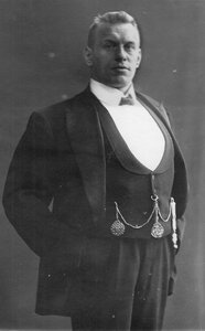  Портрет Г.Луриха, чемпиона мира по классической борьбе, участника чемпионата.