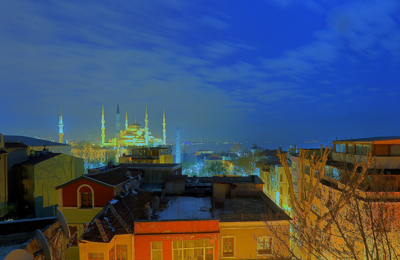 Night Istanbul in HDR. Sultan Ahmet mosque (Blue mosque)
