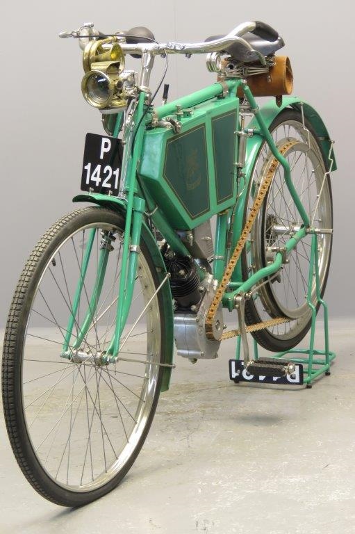 Старинный велоцикл Centaur Minerva 1902