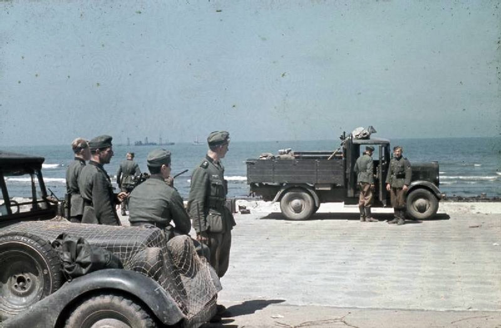 Vehicles and troops of the German mobile assault unit Motorensturm 13.jpg