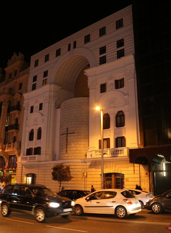 Night Madrid. Caballero de Gracia oratorio (Real Oratorio del Caballero de Gracia)