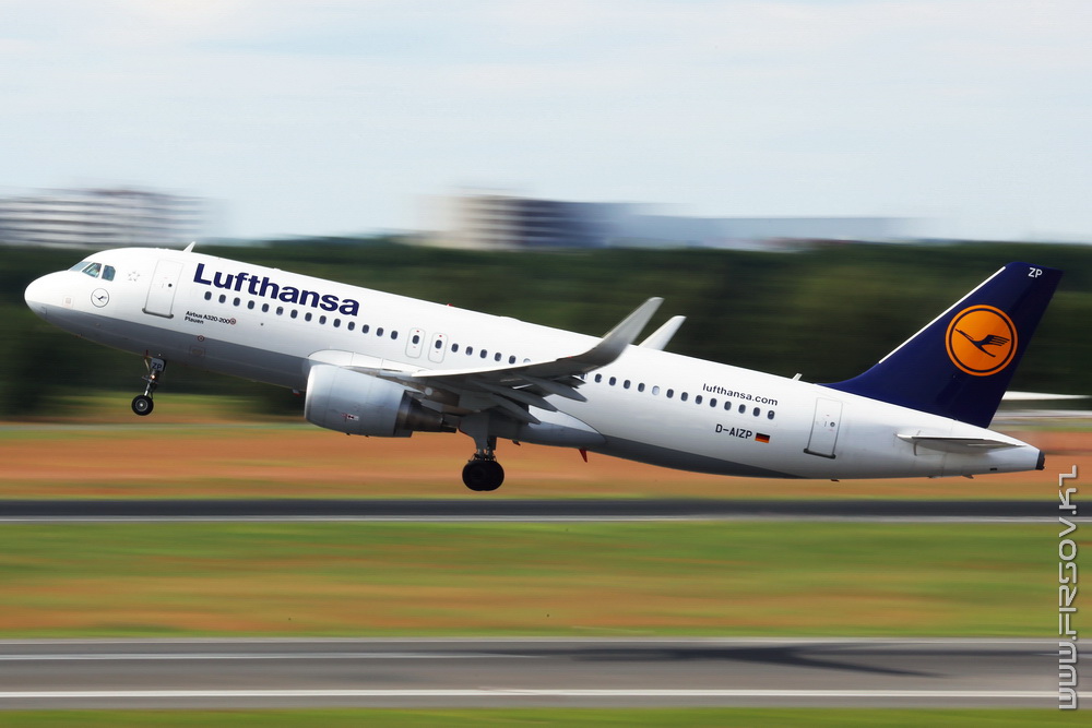A-320_D-AIZP_Lufthansa_4_TXL_resize.jpg