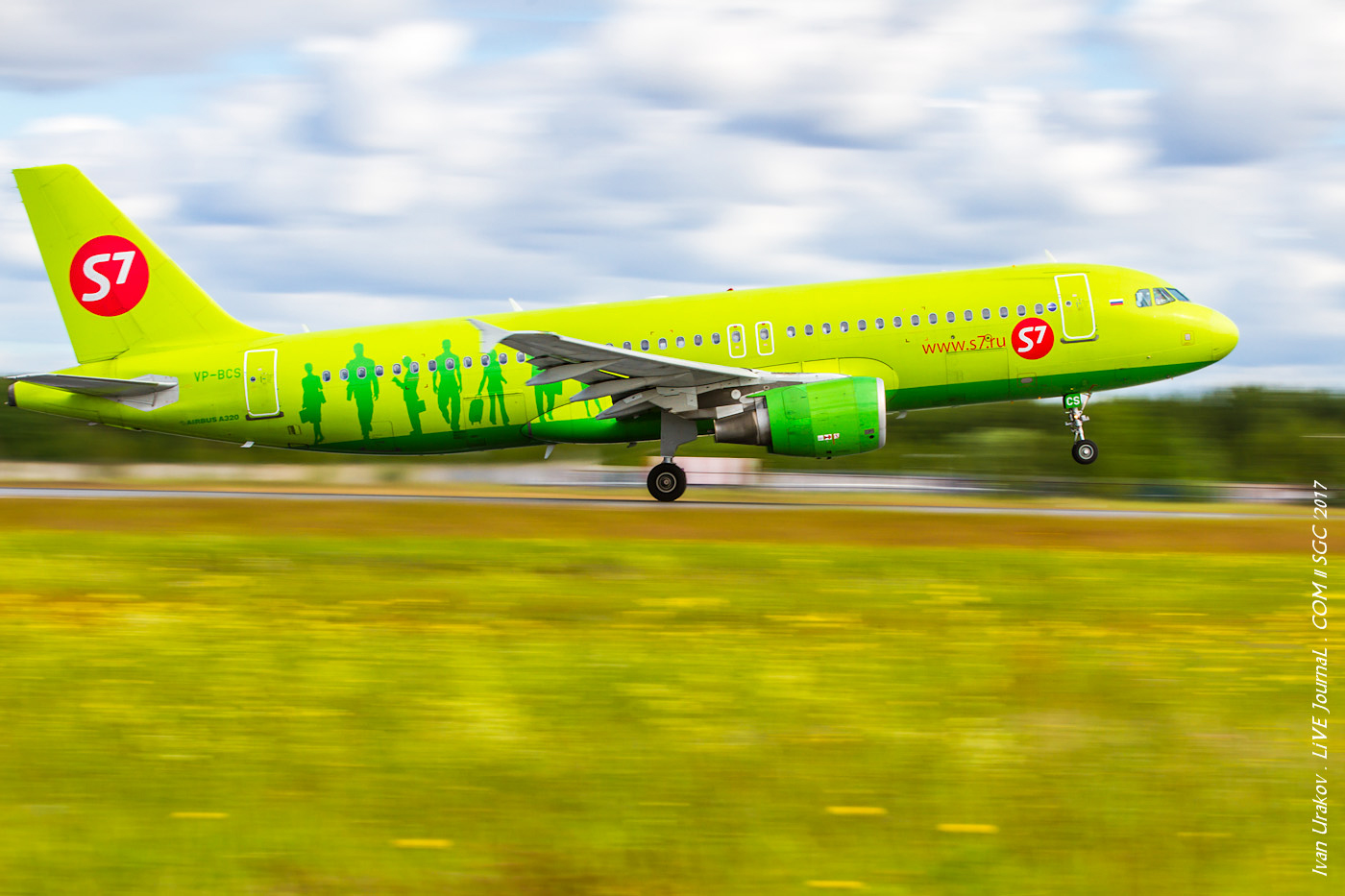 Авиарейсы s7. A319neo s7. S7 Airlines Airbus a320. Аэробус а320 Нео s7. S7 VP-BCS.