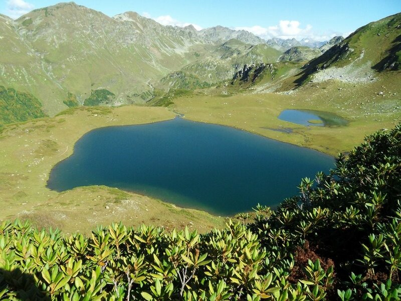 7 озер абхазия. Озеро Сагамо Грузия. Долина семи озер Абхазия. Пять озер Абхазия.