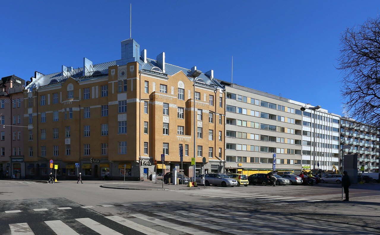 Helsinki. Hakaniemi Square)