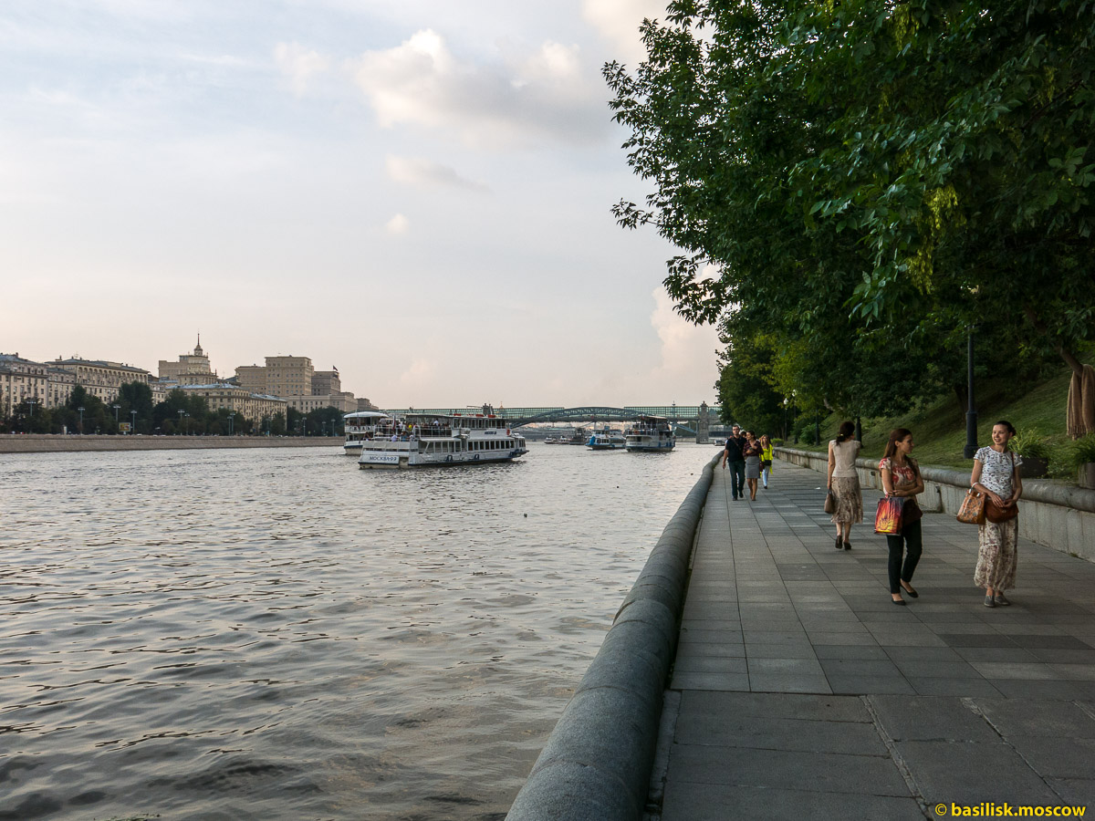 Москва река парк горького