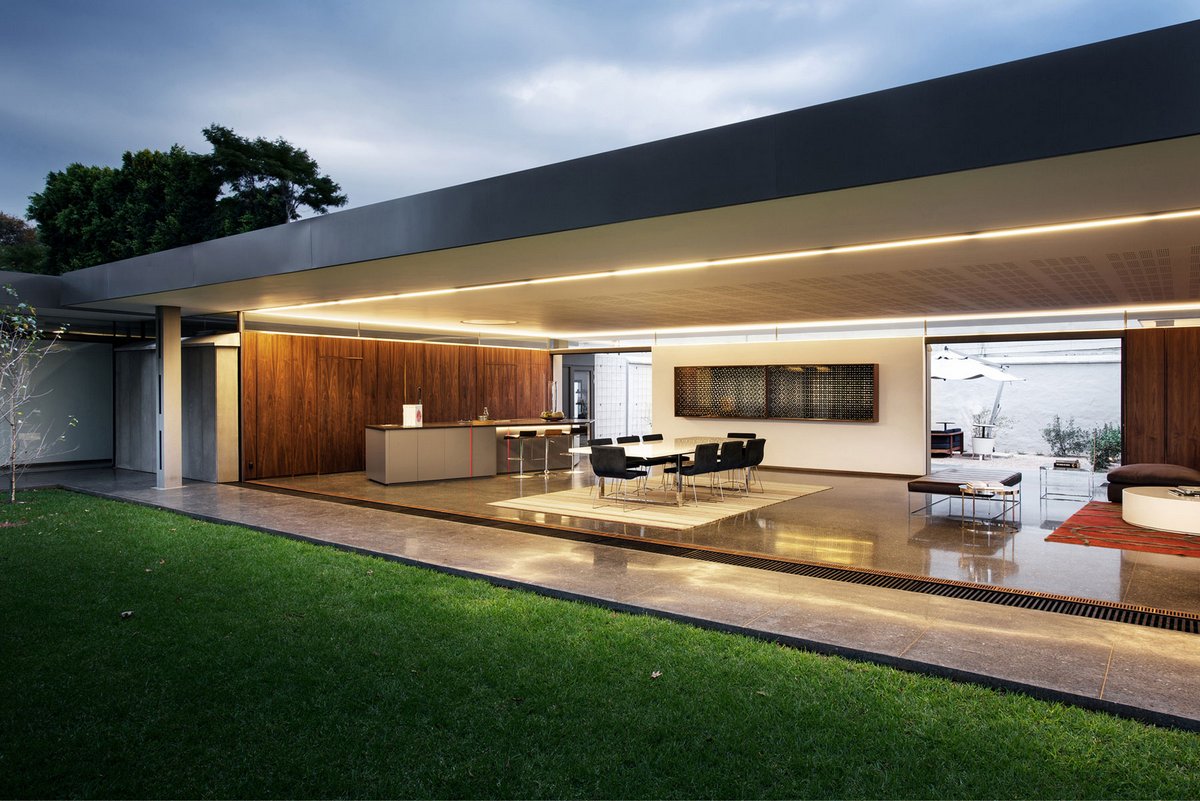 House 02, Йоханнесбурга, дома в ЮАР, особняки в ЮАР, Daffonchio & Associates Architects, обзор одноэтажного дома, обзор особняка, искуственное озеро