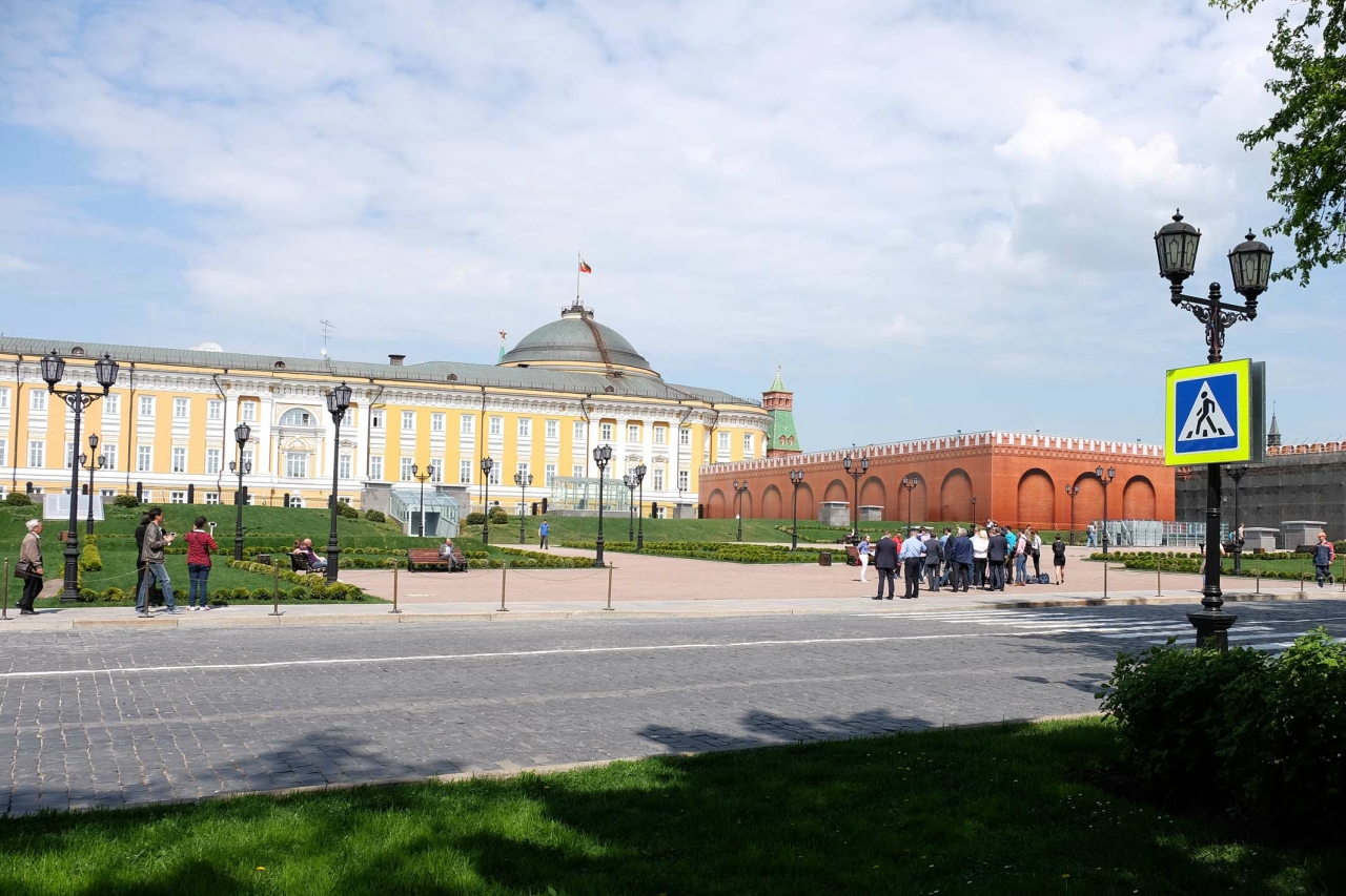 В Московском Кремле для туристов обустроен новый парк и открыт проход на Красную площадь