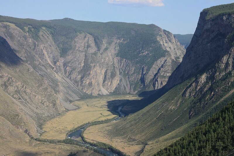 Вид с перевала Кату-Ярык (View from the pass Katu-Yaryk)