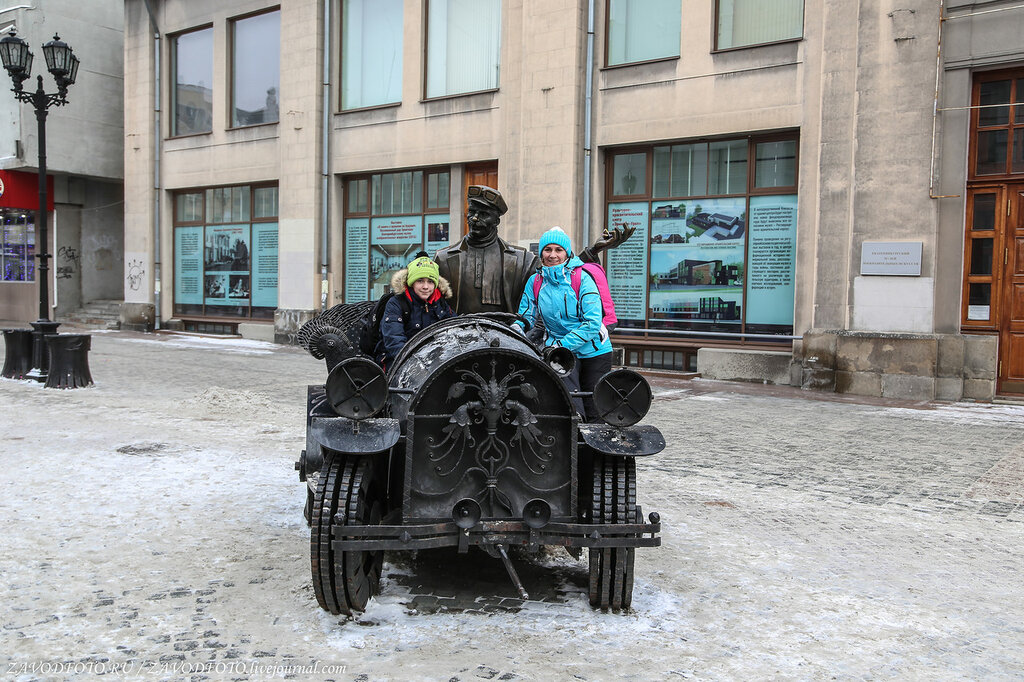 Новогодние каникулы-2018. Екатеринбург Екатеринбург, города, самых, ледовый, городок, чтобы, бенефис, пошли, гулять, композиция, здесь, поэтому, стоит, посвящена, болельшикам, осенью, тоже Футбольный, Какая, ракурса, дошли