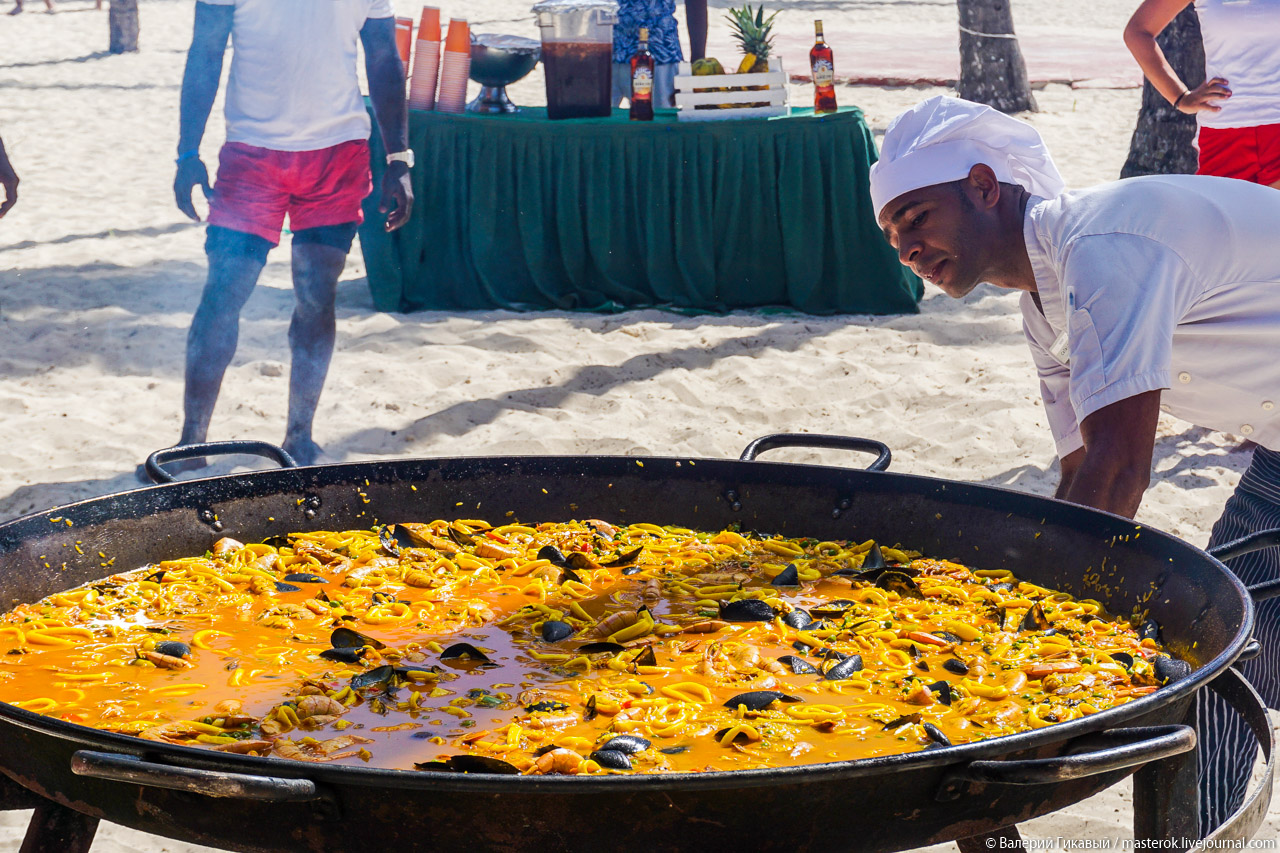 Испанская Паэлья с танцами на пляже Доминиканы блюдо, паэльи, именно, Доминикане, испанской, паэлья, традиции, может, танцы, почти, Джексона, локрио, можно, культур, приготовления, кулинарных, испанская, приготовление, время, очень
