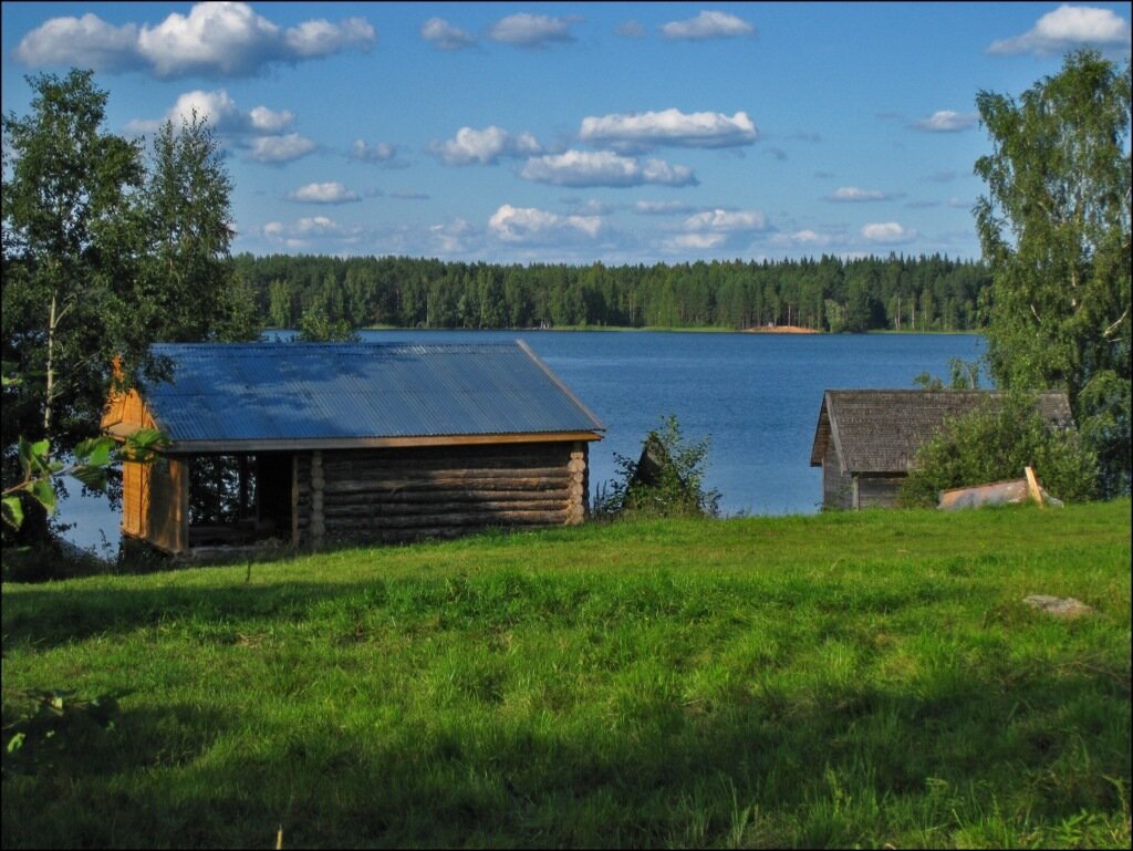 Бани на берегу озера Велье