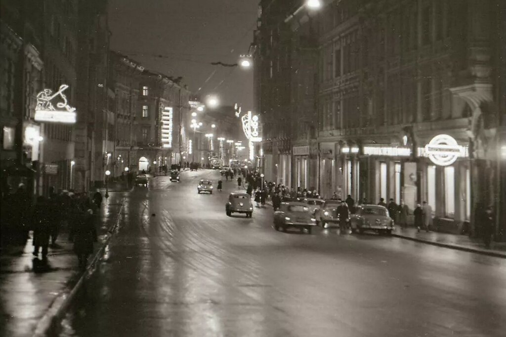 1963. Улица Петровка 1.jpg
