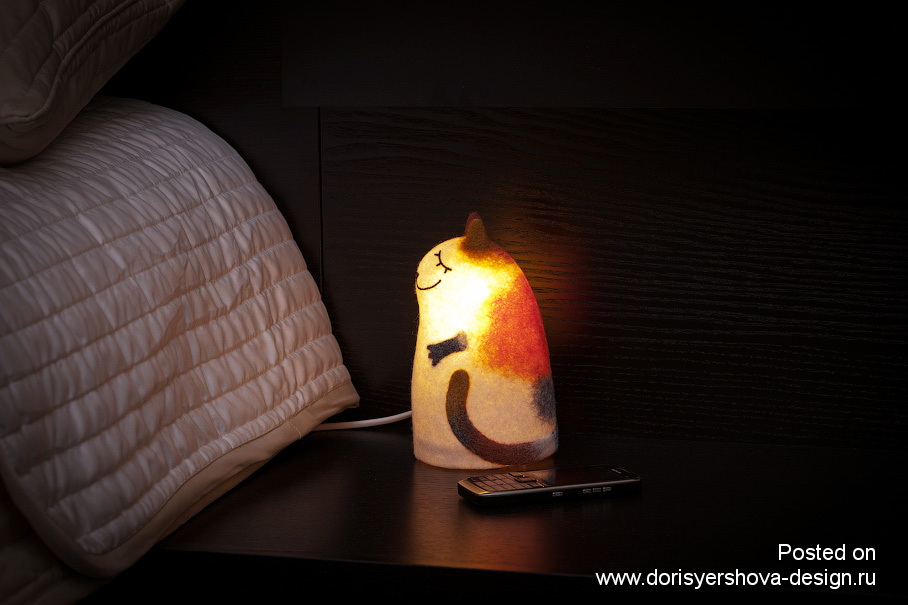 кошачий светильник, ночник в виде кошки, светильник из валяной шерсти, оригинальный светильник, вдохновляясь пушистым питомцем