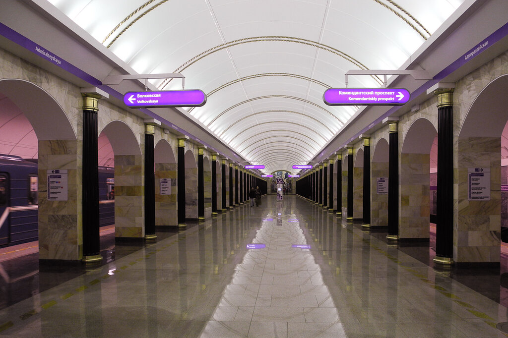 Адмиралтейская станция метро на