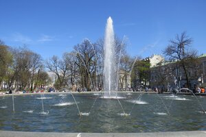 Достопримечательности Санкт-Петербурга: фонтан в Александровском саду