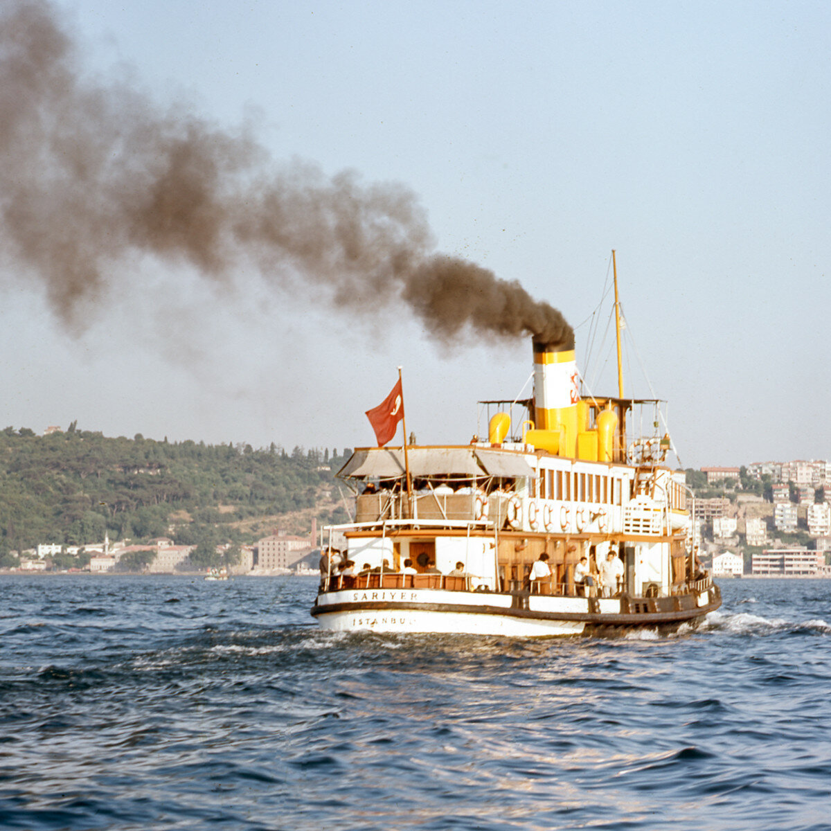 После стамбула. Паромы в Стамбуле Босфор. Паром Стамбул. В Стамбуле городской паром. Стамбул 70 годов.