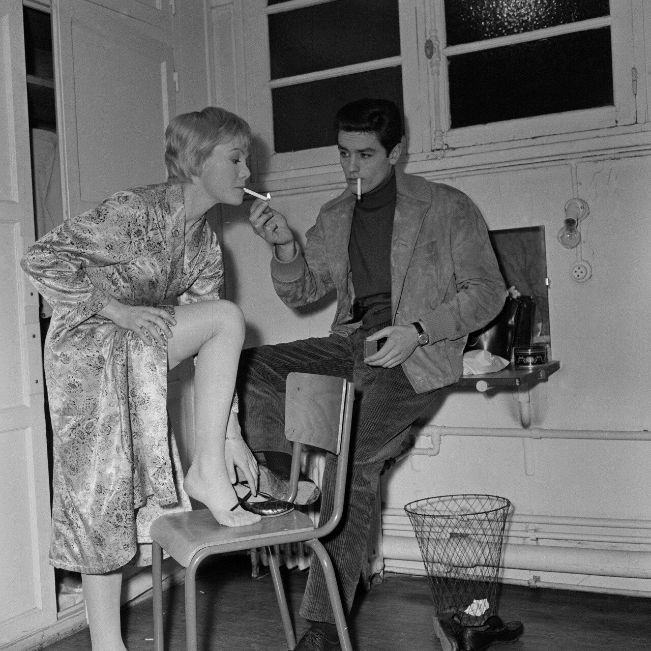 1958. Делон и Энн Коллетт на съемках фильма «Будь красивой и молчи»
