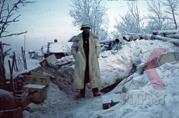 stock-photo-ww2-color-russia-1943-winter-camo-helmet-supply-ammo-jacket-207-infantry-division-major-scheer--9104.jpg