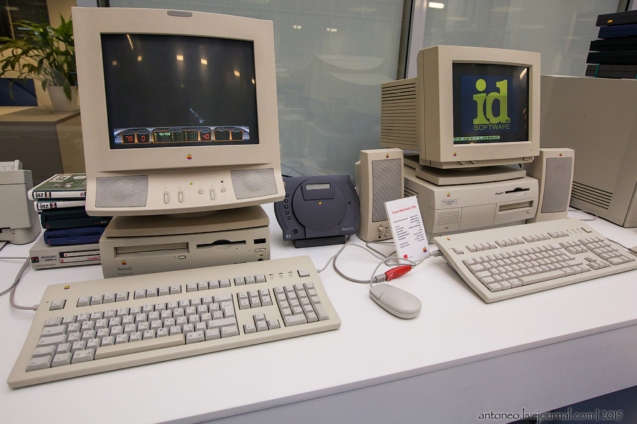 12. С 1989 года Apple вплотную начинает занимаеться выпуском ноутбуков. Самый первый мобильный Мак б
