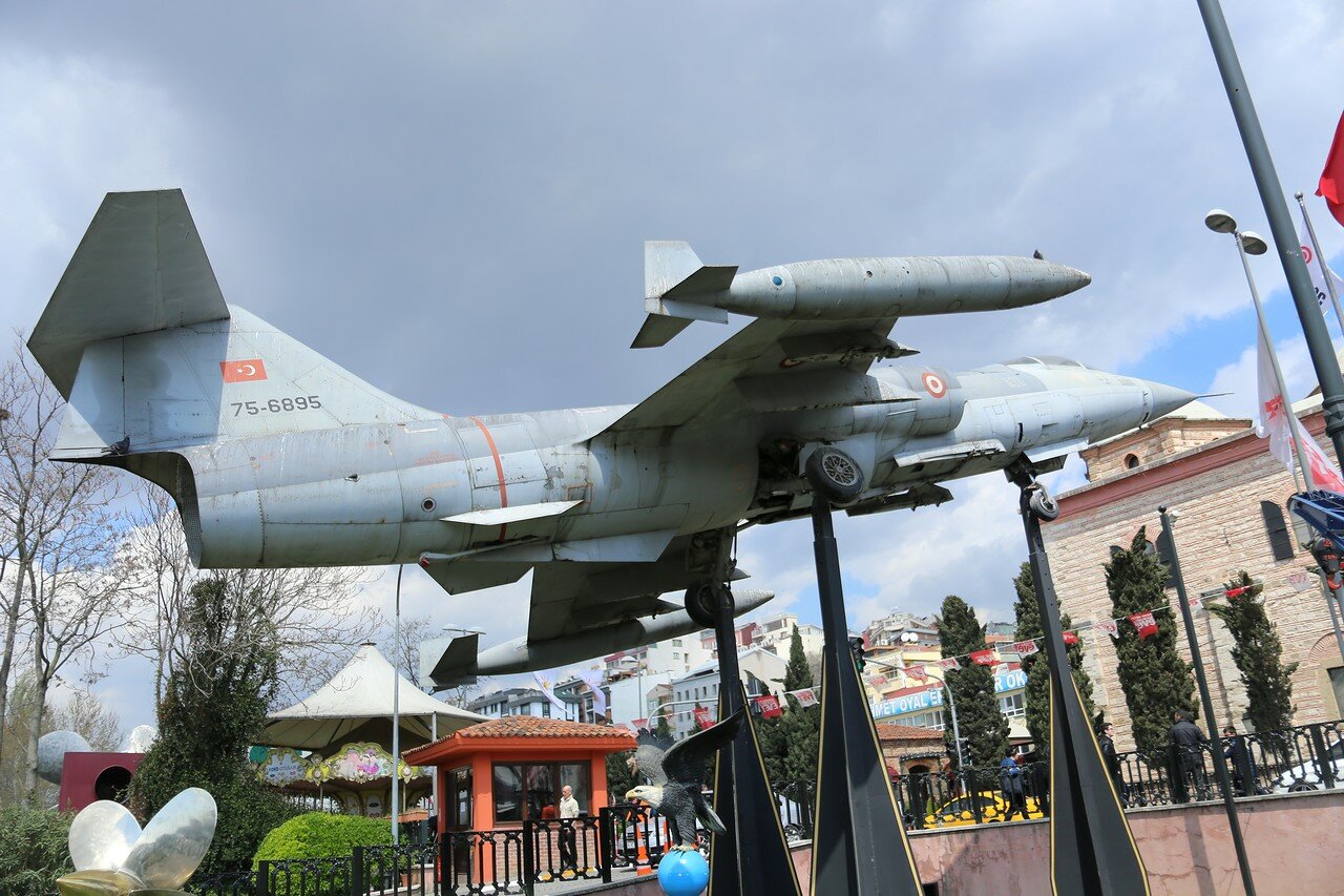 Стамбул. Музей Рахими Коча. Перехватчик Lockheed F-104 Starfighter