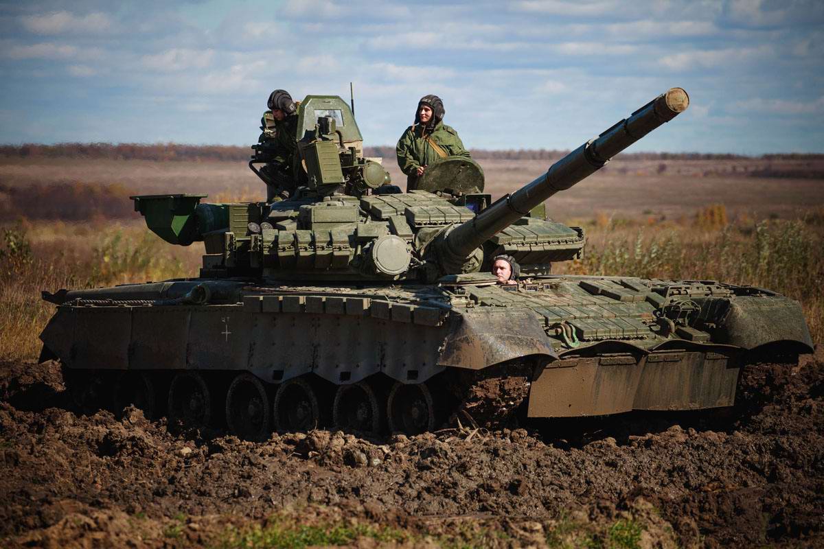 Танк раша. Танк т80. Танк т 80 в Чечне. Танк т-80бв. Танк т80 армия РФ.