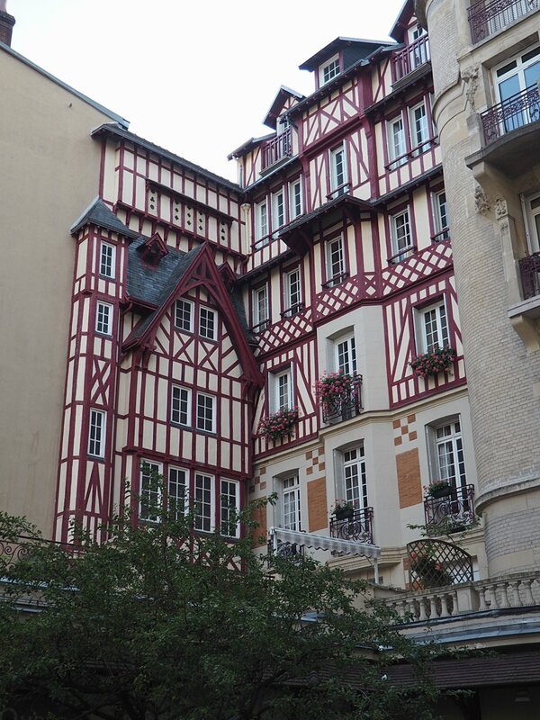 Руан, Франция – фахверковые дома (Rouen, France - half-timbered houses)