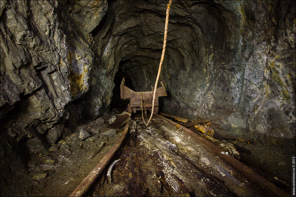Заброшенная шахта на Урале
