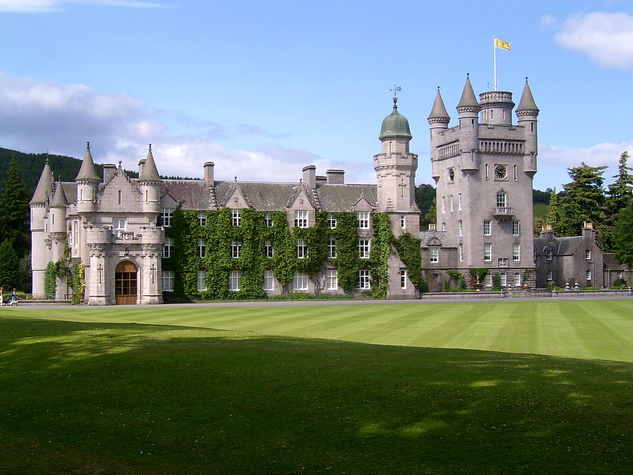 Замок Балморал в Шотландии. Balmoral Castle