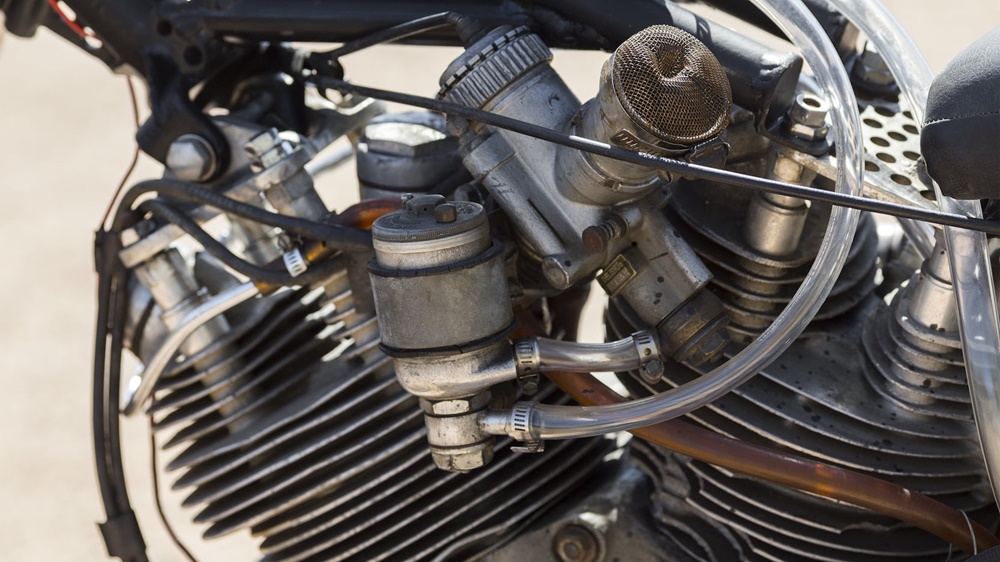 Старинный мотоцикл Vincent Rapide Series B Hillclimber 1948