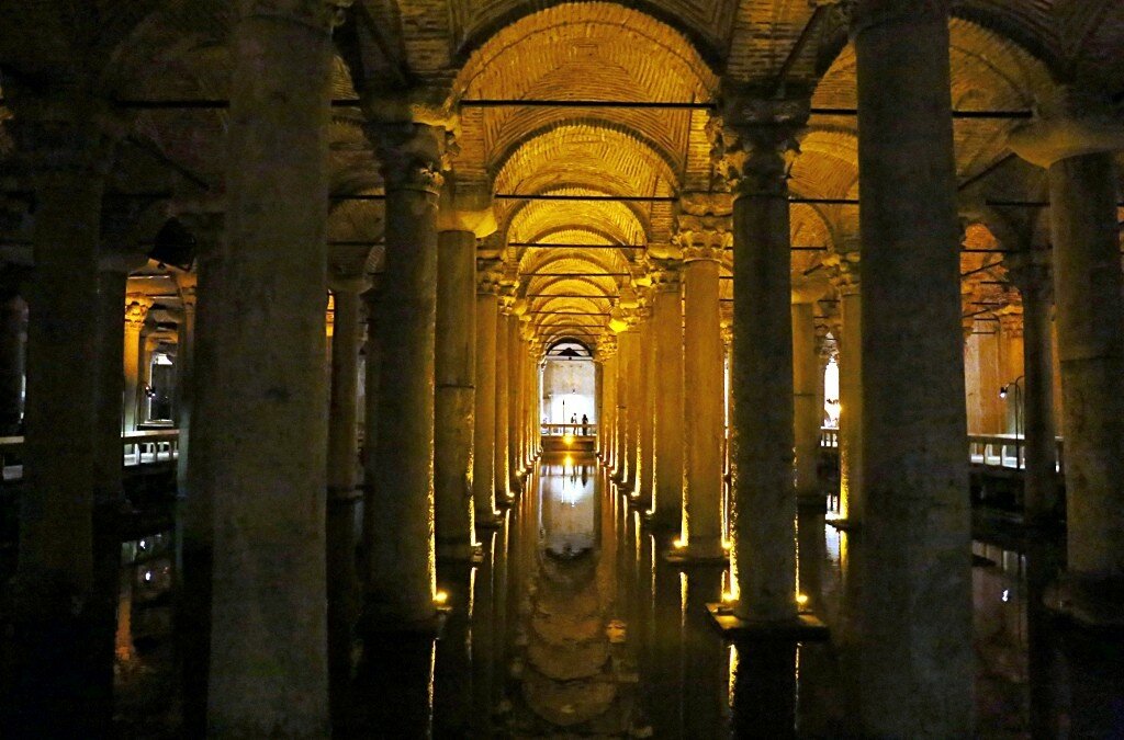 Istanbul. Basilica Cistern (Yerebatan Sarnici)