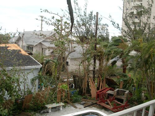 Во Флориде после урагана Вилма.