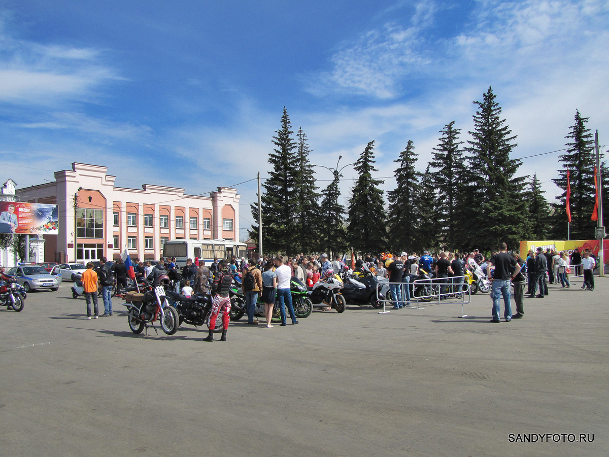 Открытие мото сезона 2014 в Троицке на центральной площади