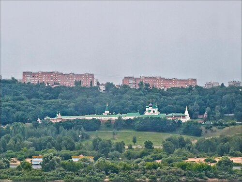 Вид на Вознесенский Печерский мужской монастырь