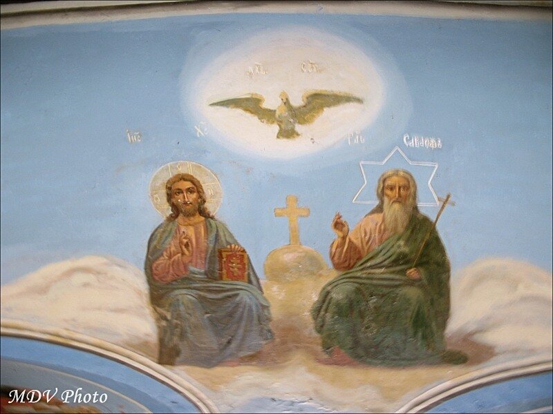 Св дух. Св Троица Саваоф. Икона Бог отец Саваоф. Троица Новозаветная фреска. Икона Святой Троицы Новозаветная.