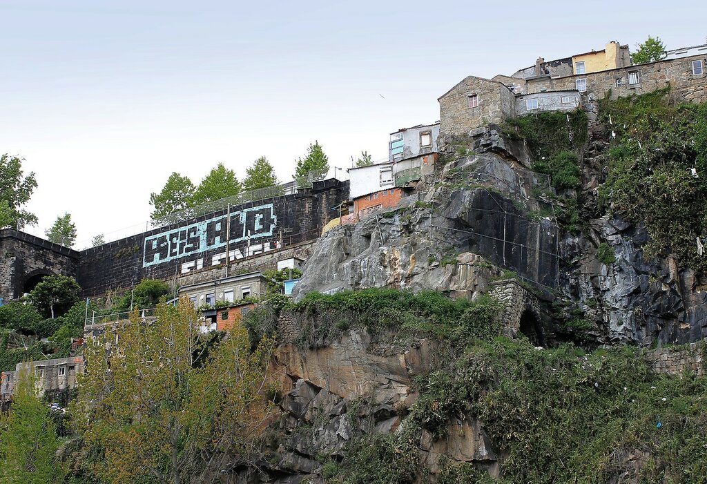 Porto. Along Douro river by 'rabelos' boat