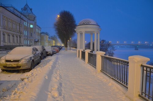 Снежный вечер в Ярославле.