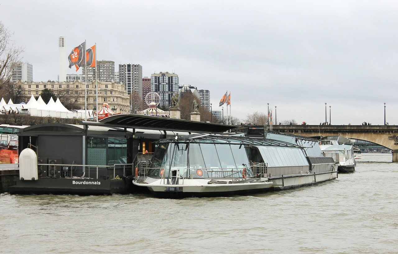 Cruise on the Seine