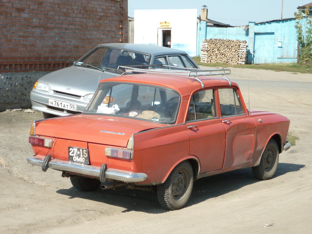 Купить автомобиль б у омск. Тверские советские номера на автомобилях. Редкие машины в Омске. Трактора со старыми номерными знаками СССР (фото).