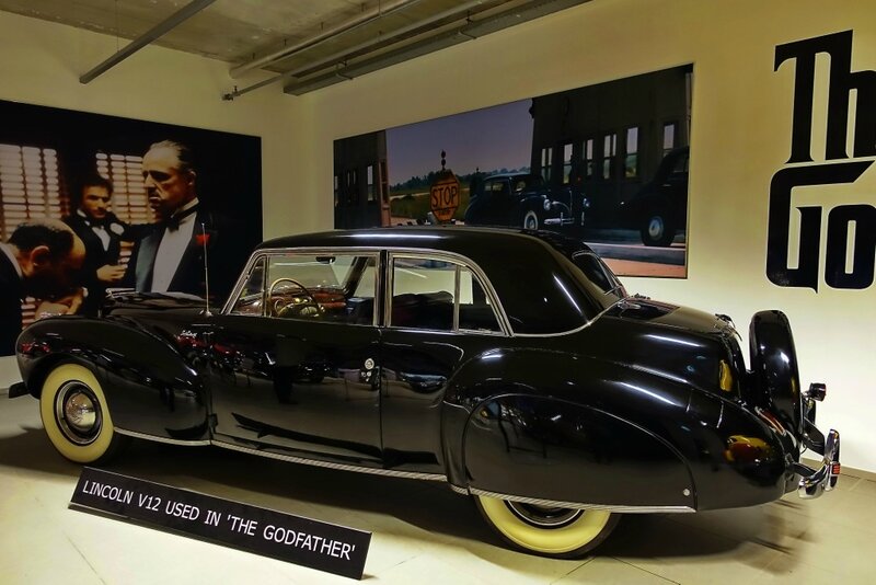 Автомобильный Музей Лоувмена (Louwman Museum) в Гааге – потрясающее собрание шедевров.